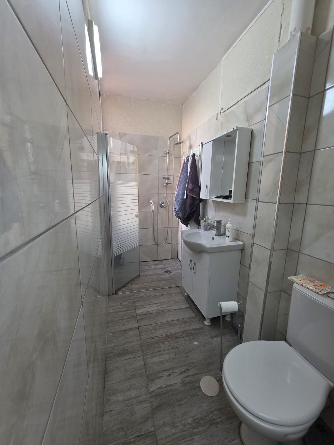 דירה מחולקת ל־2 יחידות, 85 מ״ר למכירה — דרך עכו, קריית מוצקין — תמונה 6