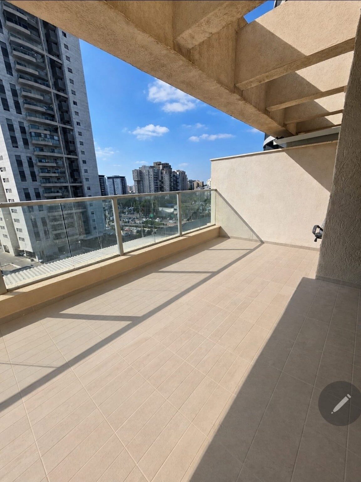 פנטהאוז 4 חדרים למכירה — רחוב עפרה חזה, קריית מוצקין — תמונה 4