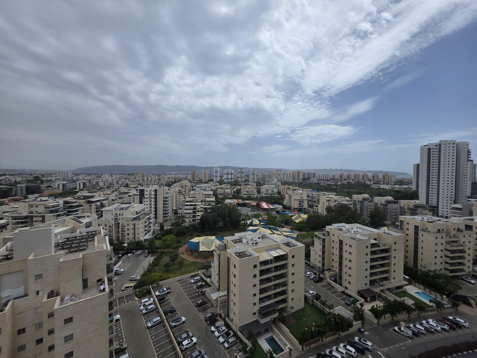 דירת 5 חדרים למכירה — רחוב עפרה חזה, קריית מוצקין — תמונה 2